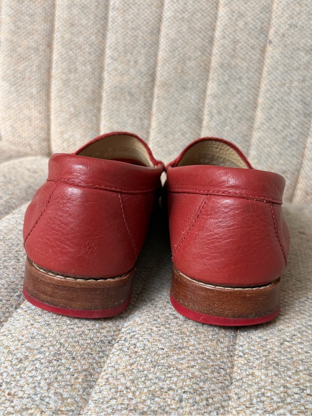 GH BASS - Red Weejuns soft Penny Loafers, sz 8.5 - Picture 3 of 10